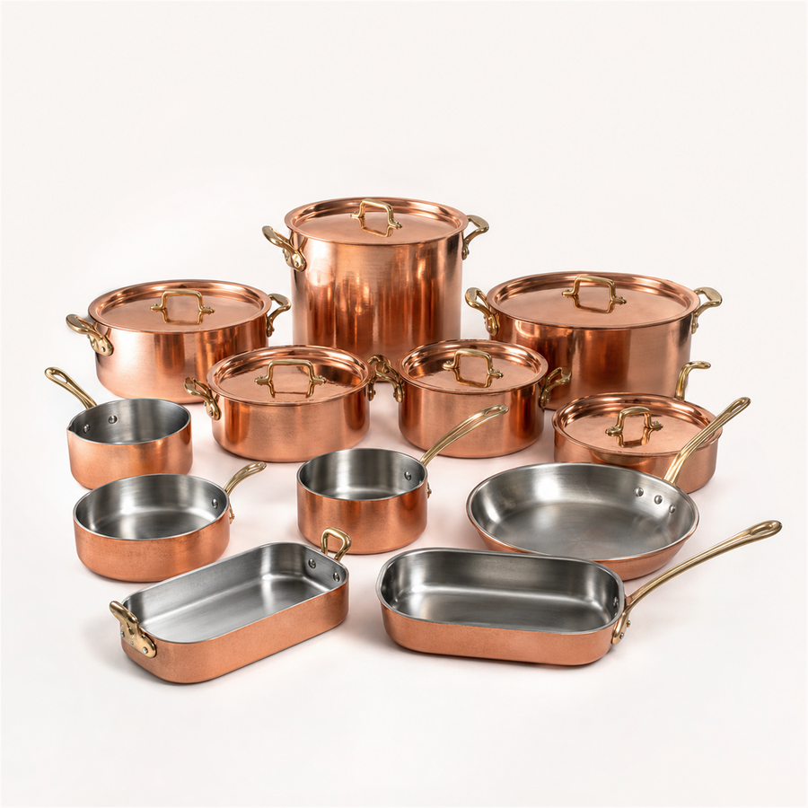 Kamenina Copper Battery — 15 Pieces, Estate