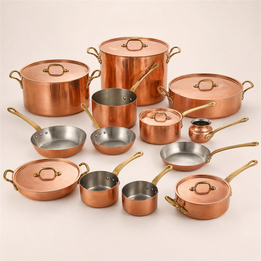 Lattiera Copper Battery — 15 Pieces, Estate